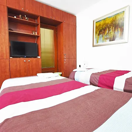 Bm Main Square Apartment Skopje